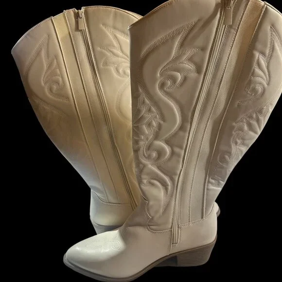 Torrid Western Knee Boots – Size 10W Wide Calf – White – NWOT - Picture 3 of 6